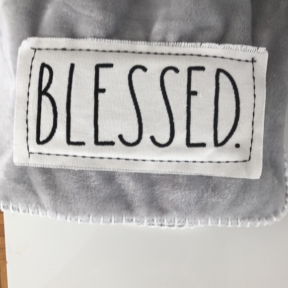 Rae Dunn plush throw patch - Picture 4 of 4